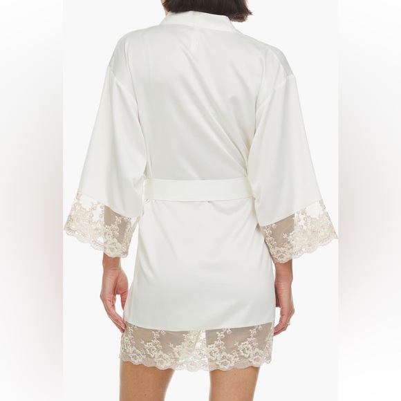 Flora Nikrooz Rosa Satin Robe Ivory Small - Picture 9 of 10